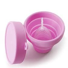 coupe menstruelle dans gobelet stérilisateur silicone nettoyage hygiène produit intime body-safe non poreux