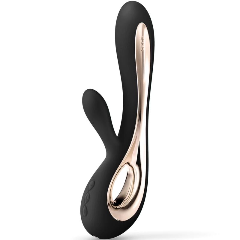 Vibromasseur rabbit noir LELO en silicone avec insert doré et double stimulation vue de face sur fond blanc